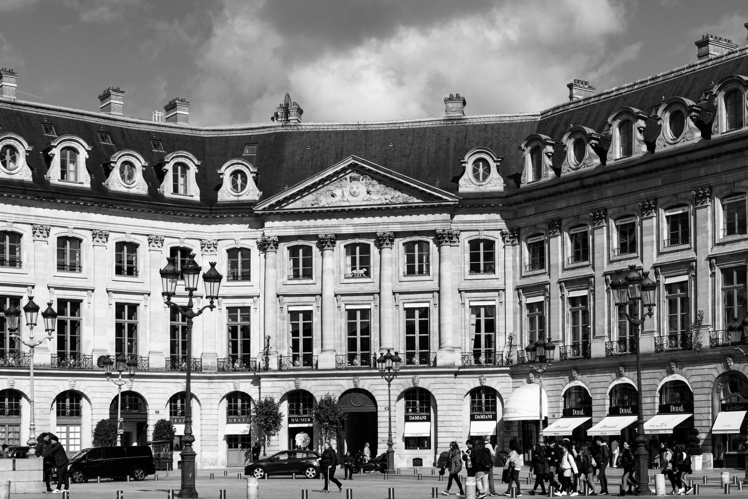 Breaking news! Live Updates!